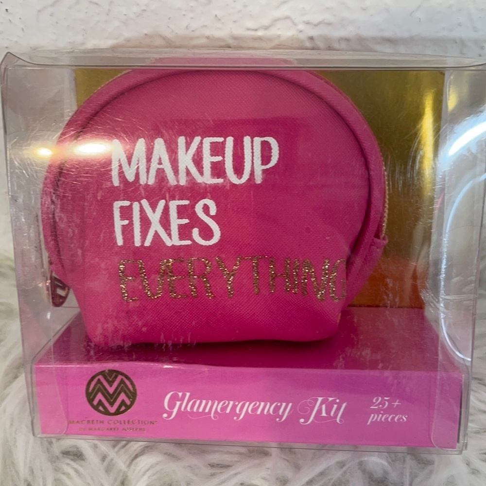 Macbeth Collection Glamergency Kit - 25 Pieces Color Pink